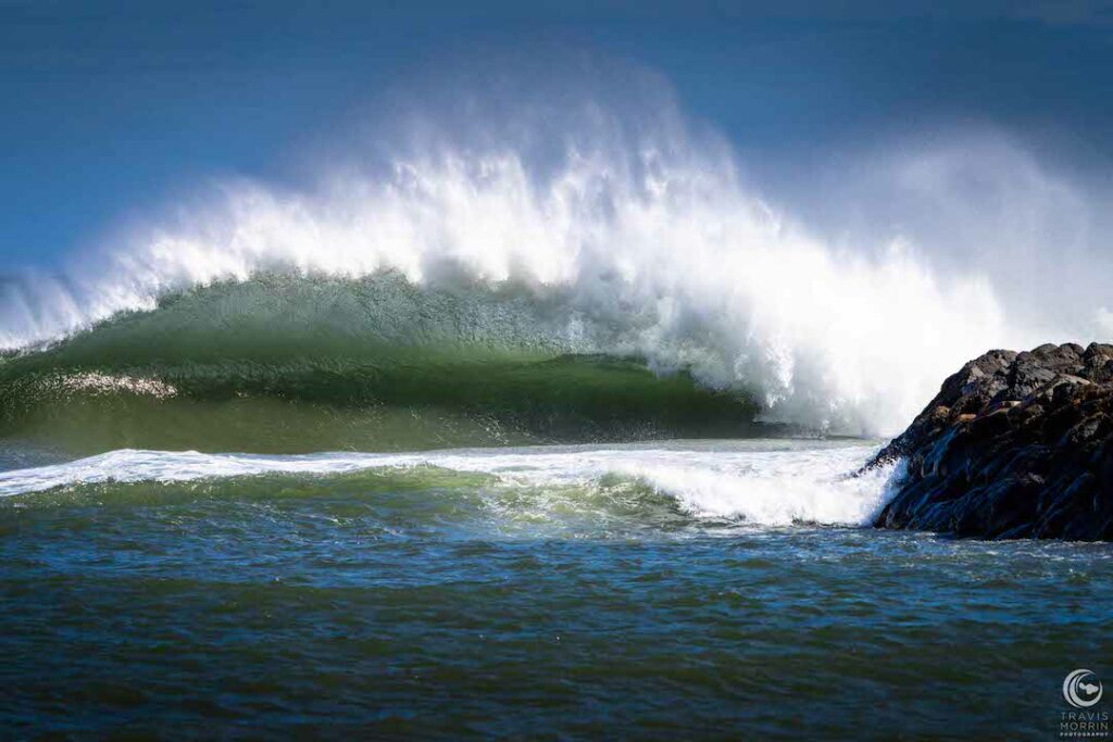 Freight Trains wave on Maui