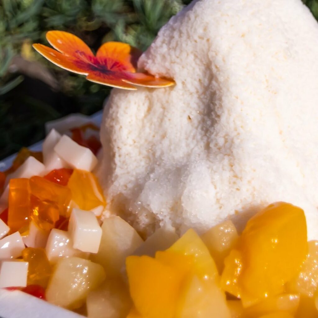 Shave ice close-up at Bling Bing Shave Ice Maui 